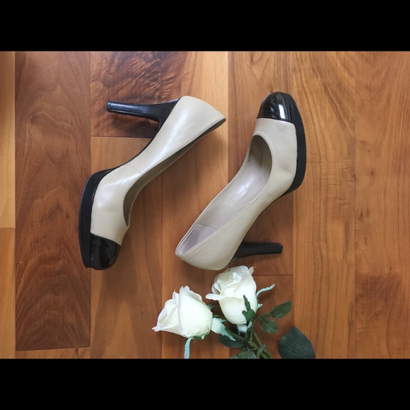 Tahari Cream beige real leather shoes black patent capped toe platform US 10 - Picture 11 of 13